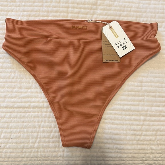 Billabong tanlines swim bottom - Picture 2 of 3